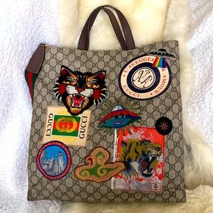 Authentic Gucci GG Supreme Monogram Courrier Vertical Tote Beige New Acero